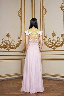 PARIS HAUTE COUTURE: GIVENCHY SPRING 2011 COUTURE