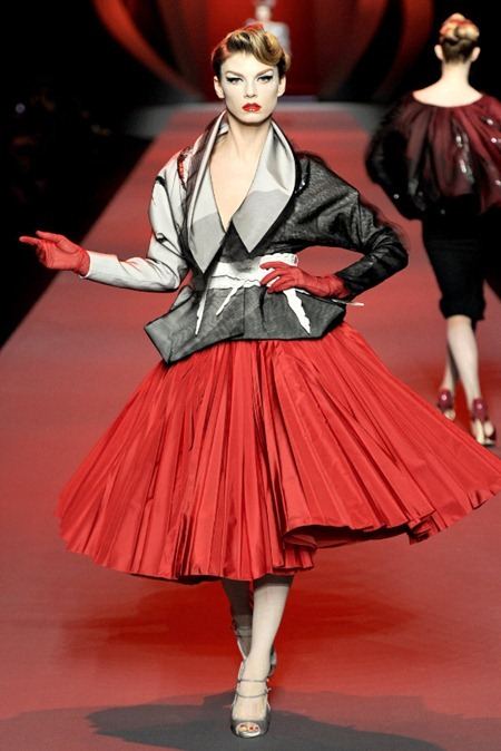 PARIS HAUTE COUTURE: DIOR SPRING 2011 COUTURE