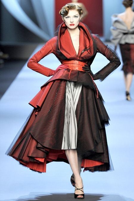 PARIS HAUTE COUTURE: DIOR SPRING 2011 COUTURE