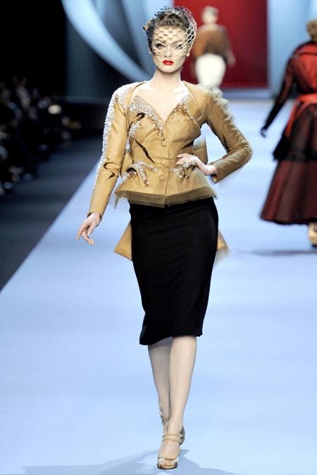 PARIS HAUTE COUTURE: DIOR SPRING 2011 COUTURE