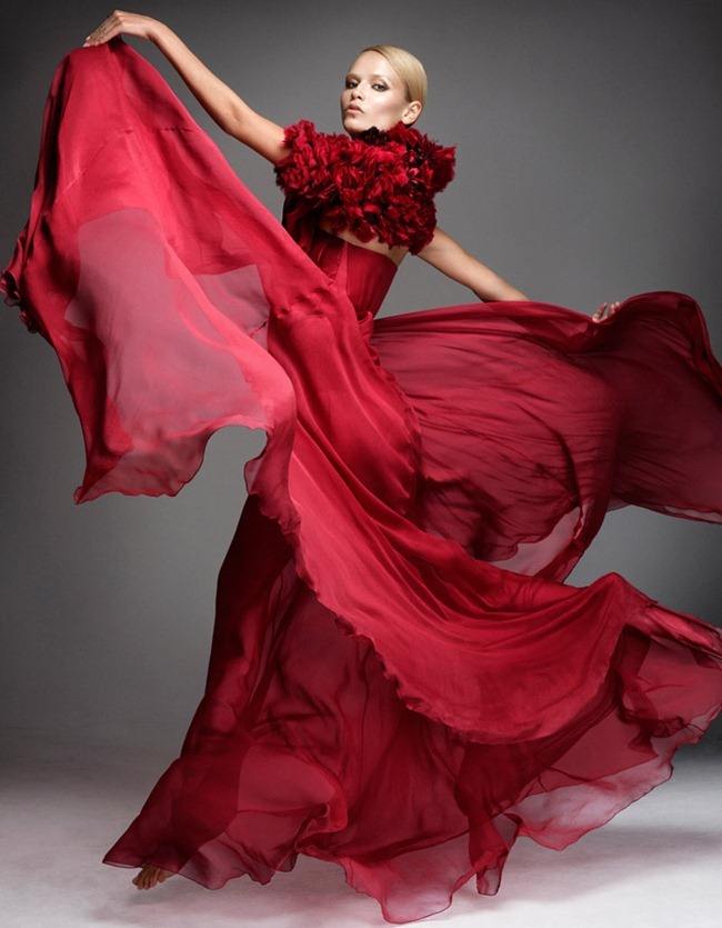 VOGUE SPAIN: NATASHA POLY BY PHOTOGRAPHER GREG KADEL