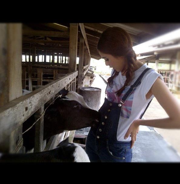 ชมพู่ อารยา กับแฟชั่นน่ารักๆ