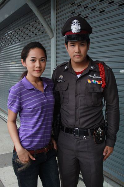 อันดับ2 :: นายตำรวจตรวจหัวใจ...เรทติ้ง: 12.6