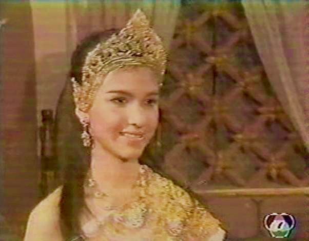 กบ สุวนันท์ - มาลัยทอง