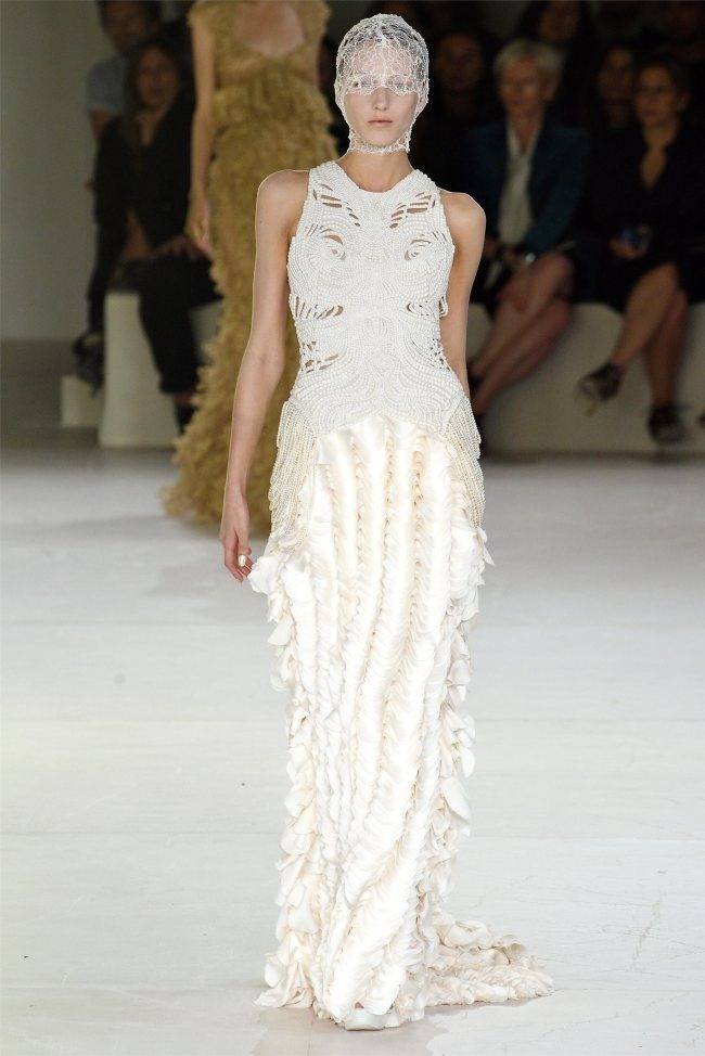PARIS FASHION WEEK: ALEXANDER MCQUEEN SPRING 2012