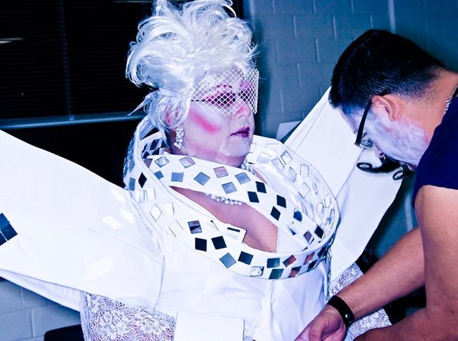 TROY'S PHOTO DIARY: RUNWAY EN LA CALLE, BACKSTAGE