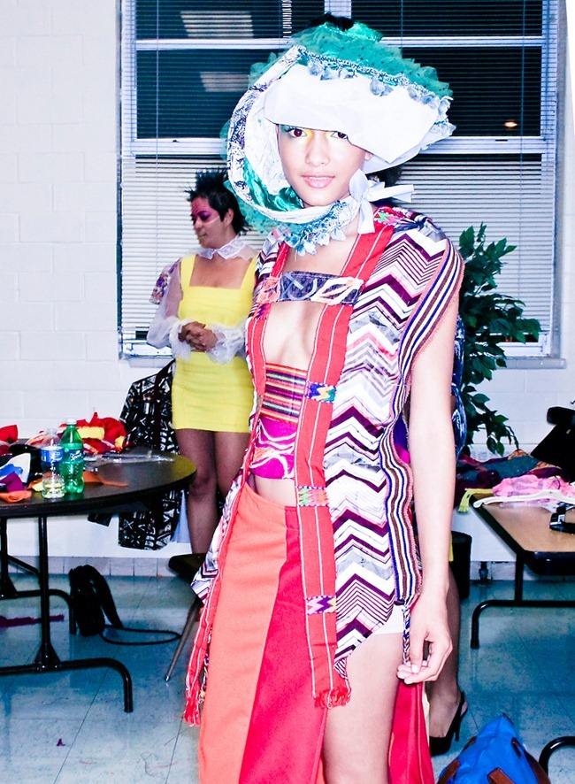 TROY'S PHOTO DIARY: RUNWAY EN LA CALLE, BACKSTAGE