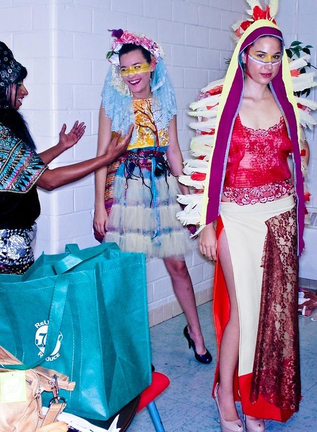 TROY'S PHOTO DIARY: RUNWAY EN LA CALLE, BACKSTAGE