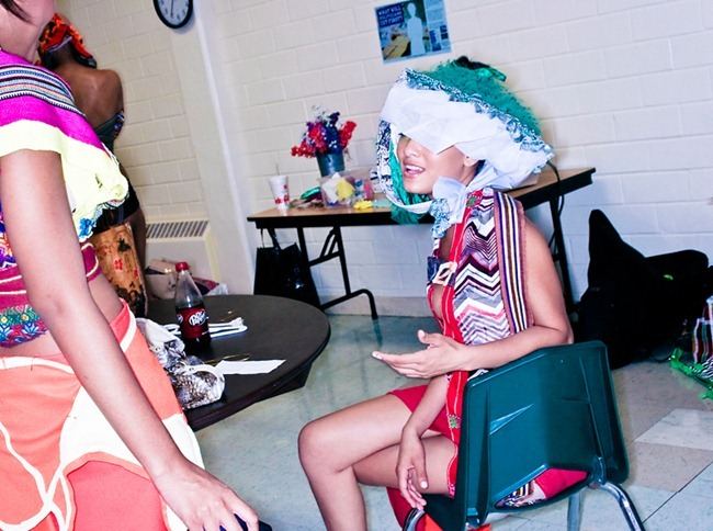 TROY'S PHOTO DIARY: RUNWAY EN LA CALLE, BACKSTAGE