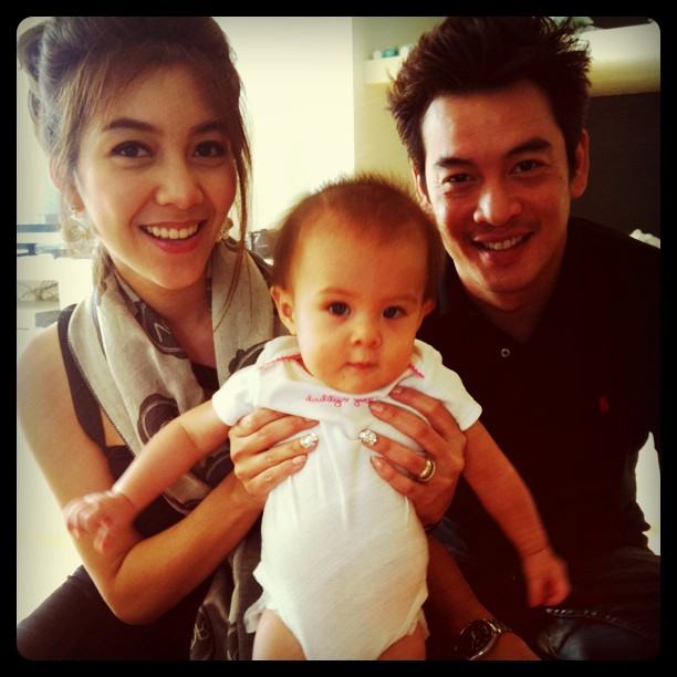 [Pics] น้องไลลา ลูกสาวพอลล่า .... กับป้าๆ เจนี่ นานา วุ้นเส้น ฯลฯ