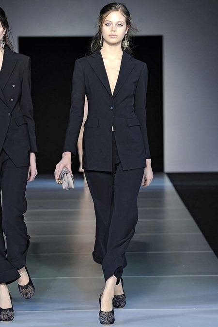 MILAN FASHION WEEK: GIORGIO ARMANI FALL 2011