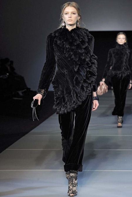 MILAN FASHION WEEK: GIORGIO ARMANI FALL 2011