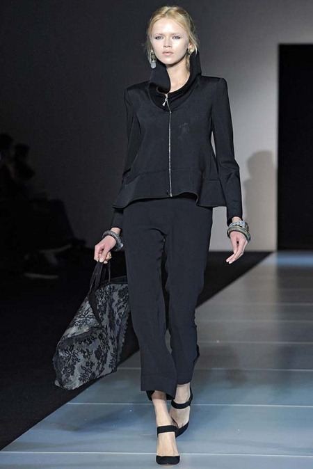 MILAN FASHION WEEK: GIORGIO ARMANI FALL 2011