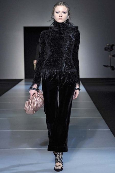 MILAN FASHION WEEK: GIORGIO ARMANI FALL 2011