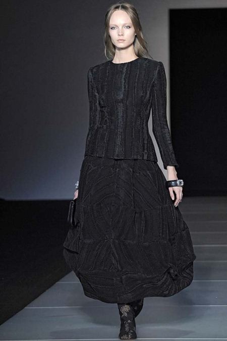 MILAN FASHION WEEK: GIORGIO ARMANI FALL 2011