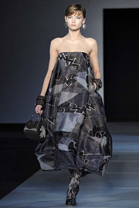 MILAN FASHION WEEK: GIORGIO ARMANI FALL 2011