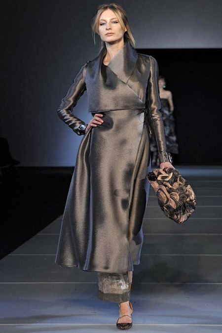 MILAN FASHION WEEK: GIORGIO ARMANI FALL 2011