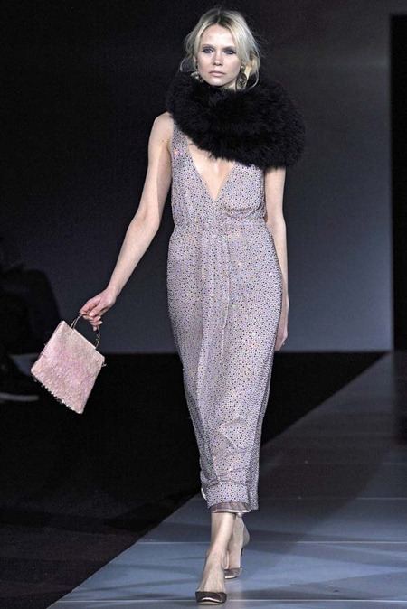 MILAN FASHION WEEK: GIORGIO ARMANI FALL 2011