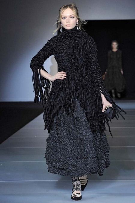 MILAN FASHION WEEK: GIORGIO ARMANI FALL 2011
