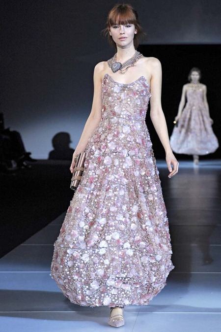 MILAN FASHION WEEK: GIORGIO ARMANI FALL 2011