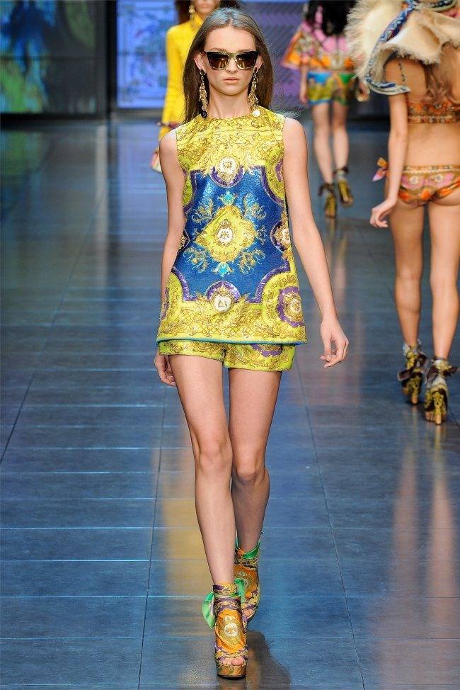 MILAN FASHION WEEK: D&G SPRING 2012