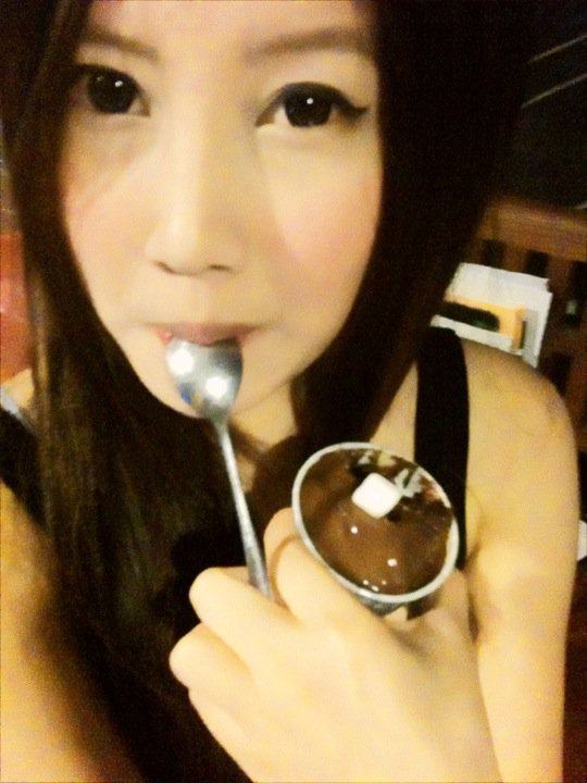 จำกันได้ไหม....รุ้งเฑียร อูนากุล(ลำดวน ณ เบญจา คีตา ความรัก) ตอนนี้เธอเป็นแอร์ที่การบินไทยค่ะ...