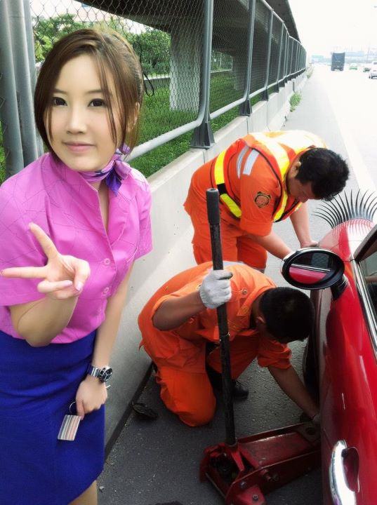 จำกันได้ไหม....รุ้งเฑียร อูนากุล(ลำดวน ณ เบญจา คีตา ความรัก) ตอนนี้เธอเป็นแอร์ที่การบินไทยค่ะ...