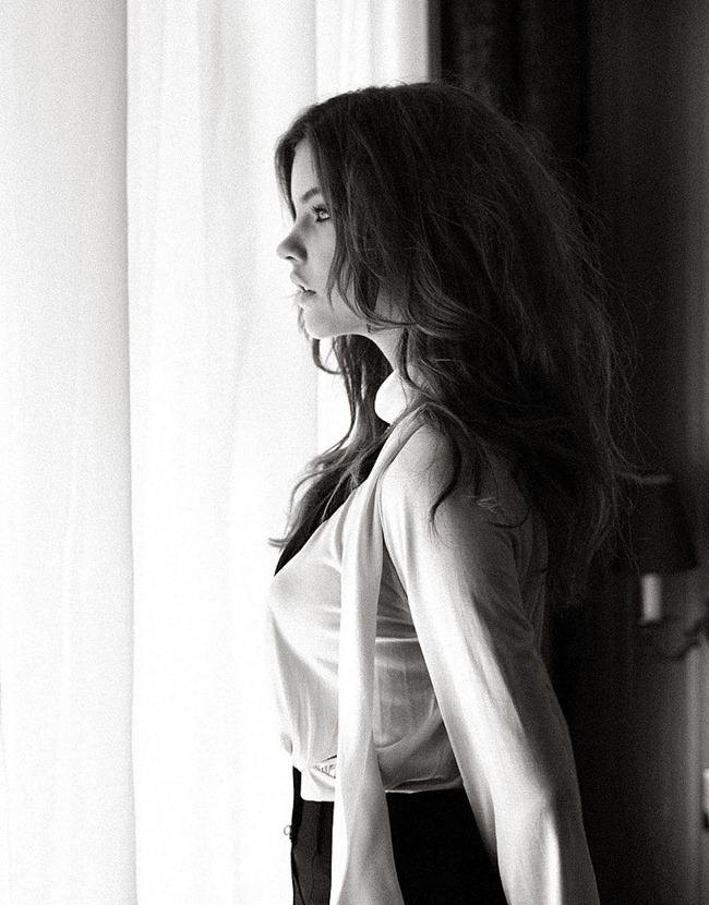 ELLE HUNGARY: BARBARA PALVIN BY PHOTOGRAPHER ZOLTAN TOMBOR
