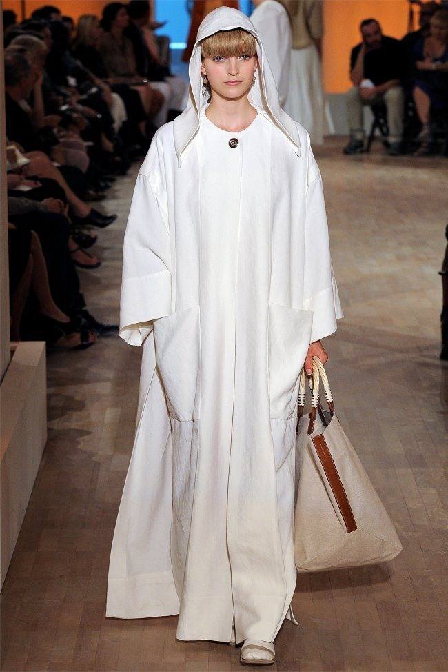 PARIS FASHION WEEK: HERM&Egrave;S SPRING 2012