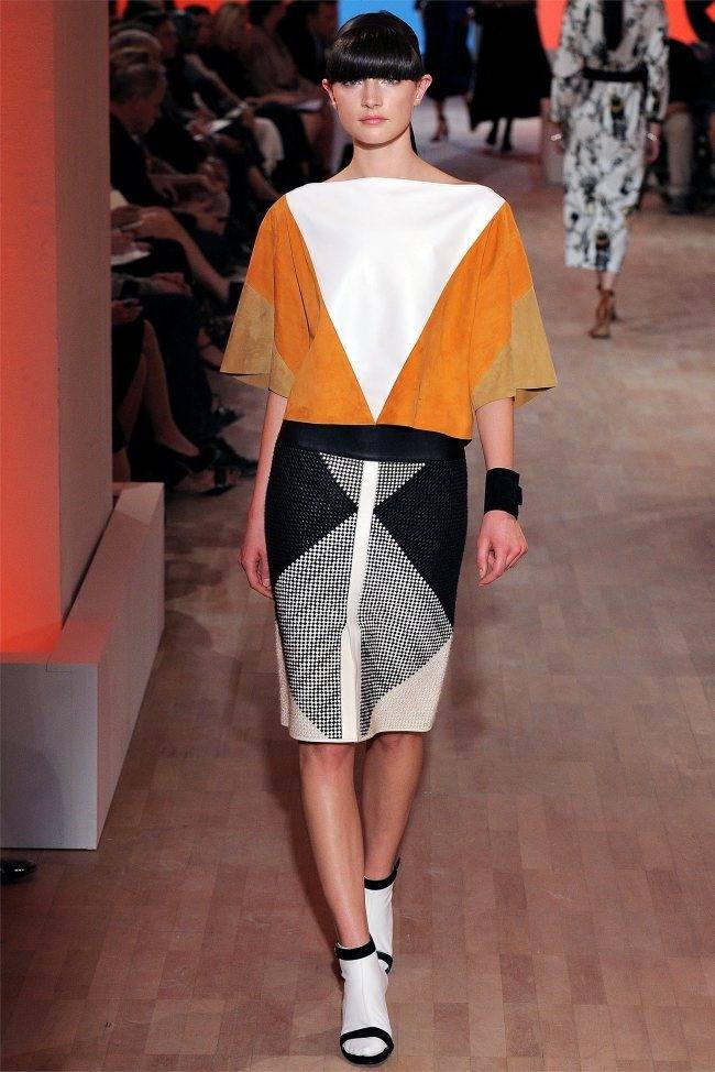 PARIS FASHION WEEK: HERM&Egrave;S SPRING 2012