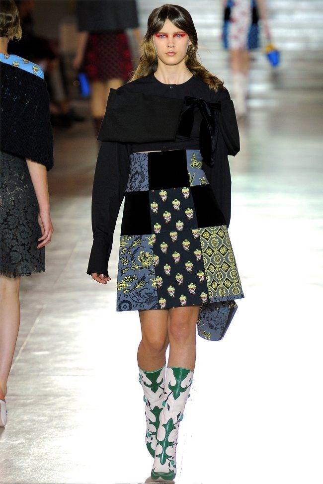 PARIS FASHION WEEK: MIU MIU SPRING 2012