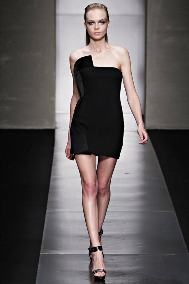 MILAN FASHION WEEK: GIANFRANCO FERR&Eacute; SPRING 2012