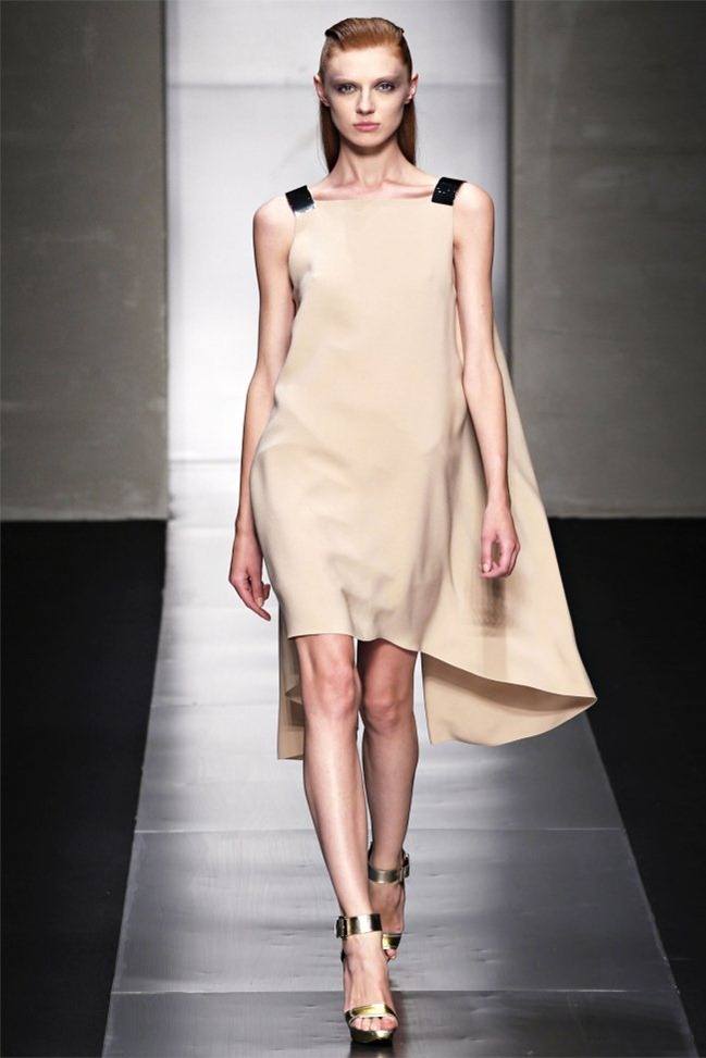 MILAN FASHION WEEK: GIANFRANCO FERR&Eacute; SPRING 2012