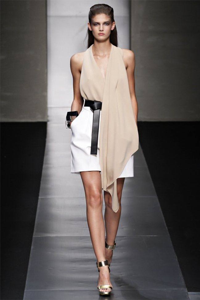 MILAN FASHION WEEK: GIANFRANCO FERR&Eacute; SPRING 2012