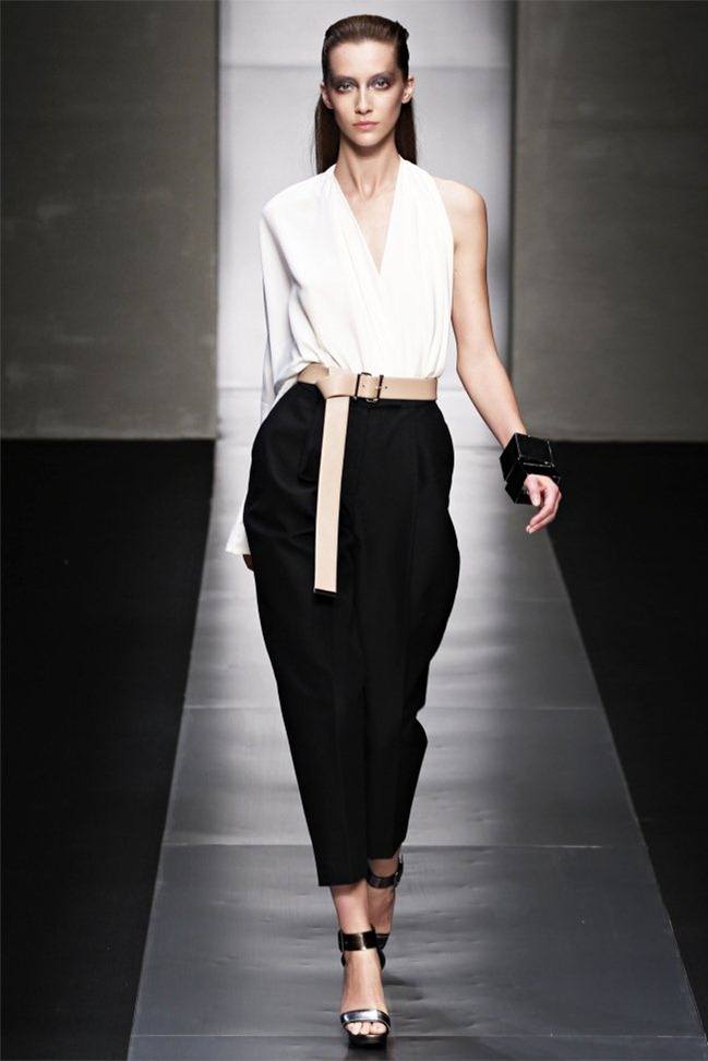 MILAN FASHION WEEK: GIANFRANCO FERR&Eacute; SPRING 2012