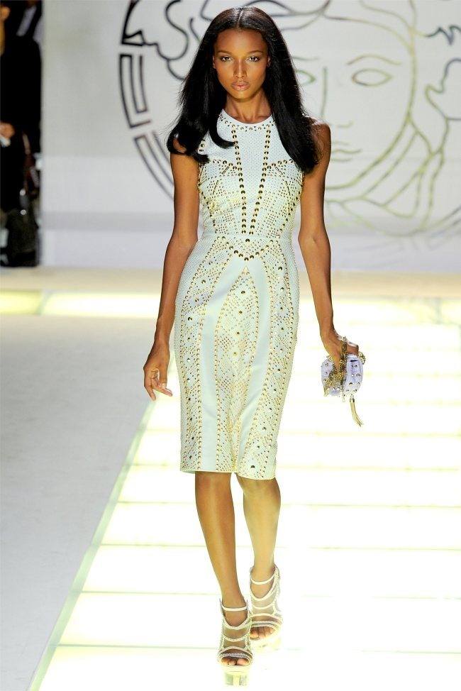 MILAN FASHION WEEK: VERSACE SPRING 2012