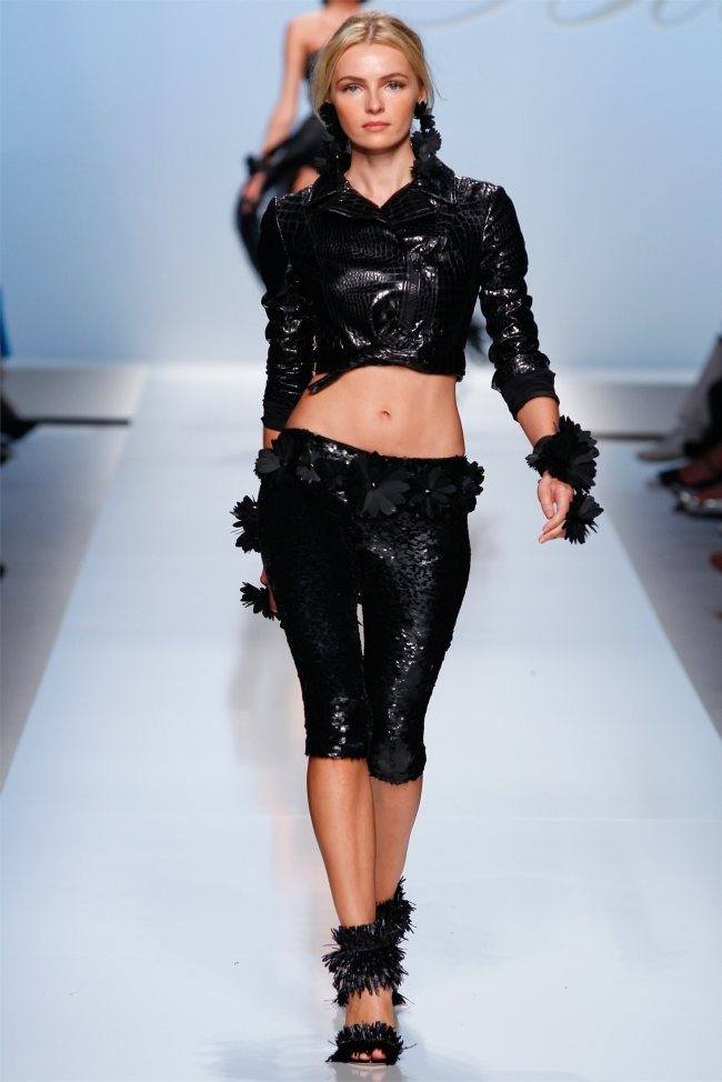 MILAN FASHION WEEK: BLUMARINE SPRING 2012