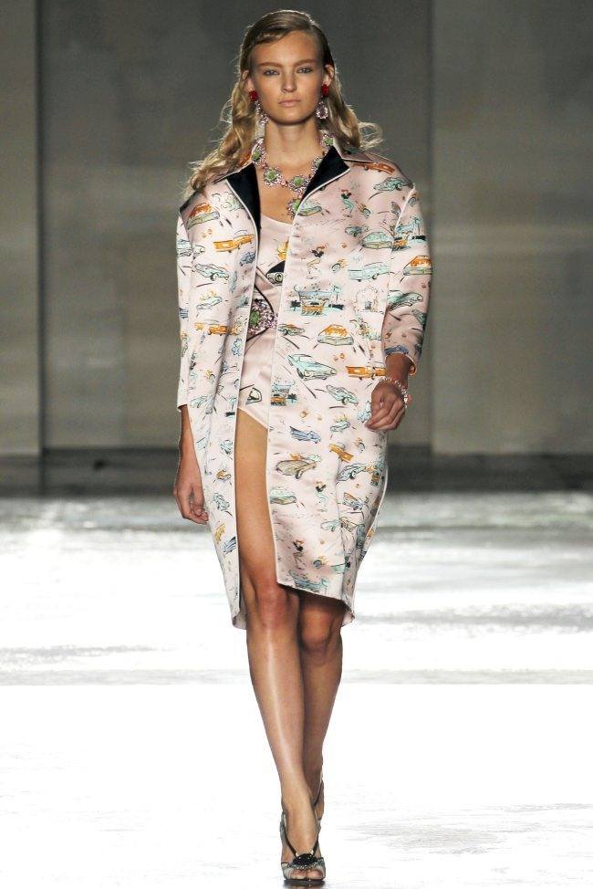 MILAN FASHION WEEK: PRADA SPRING 2012