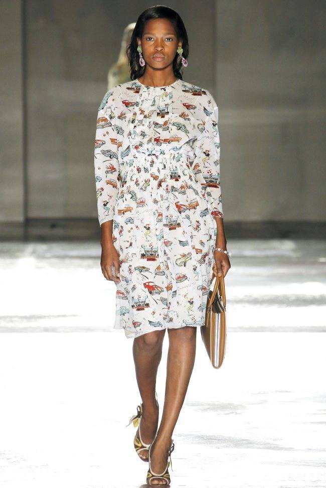 MILAN FASHION WEEK: PRADA SPRING 2012