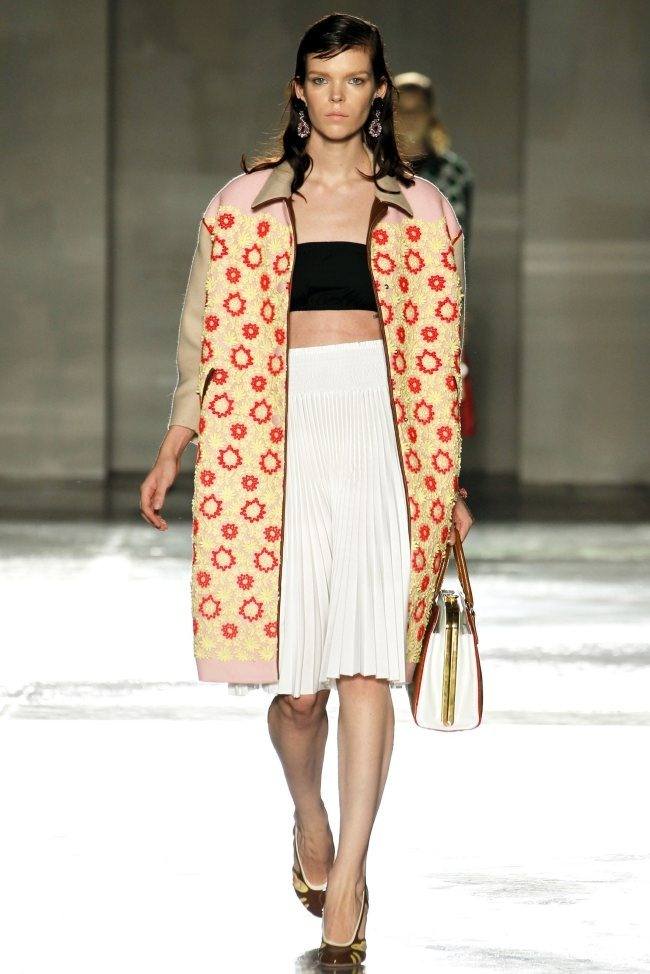 MILAN FASHION WEEK: PRADA SPRING 2012