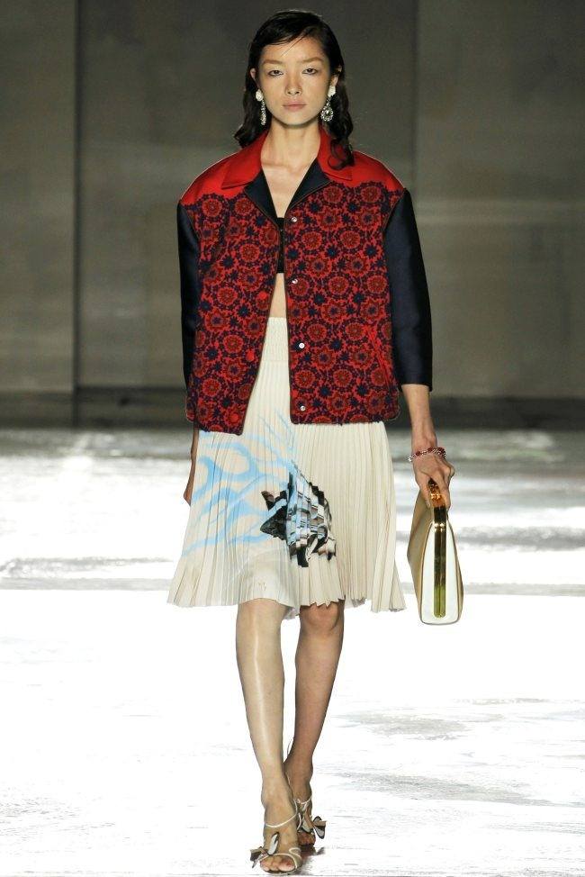 MILAN FASHION WEEK: PRADA SPRING 2012