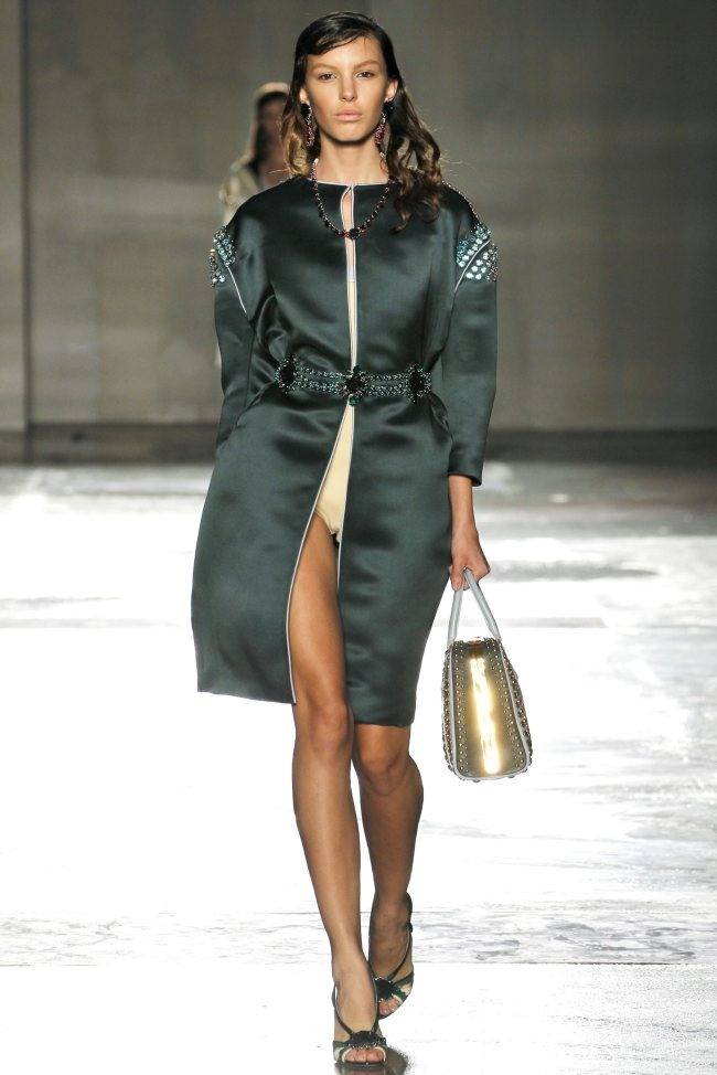 MILAN FASHION WEEK: PRADA SPRING 2012