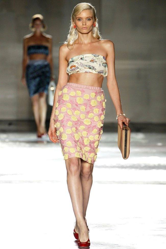 MILAN FASHION WEEK: PRADA SPRING 2012