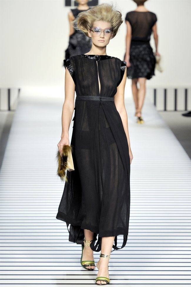 MILAN FASHION WEEK: FENDI SPRING 2012