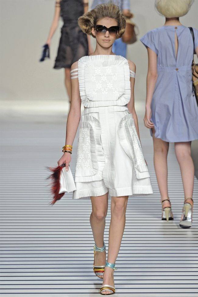 MILAN FASHION WEEK: FENDI SPRING 2012