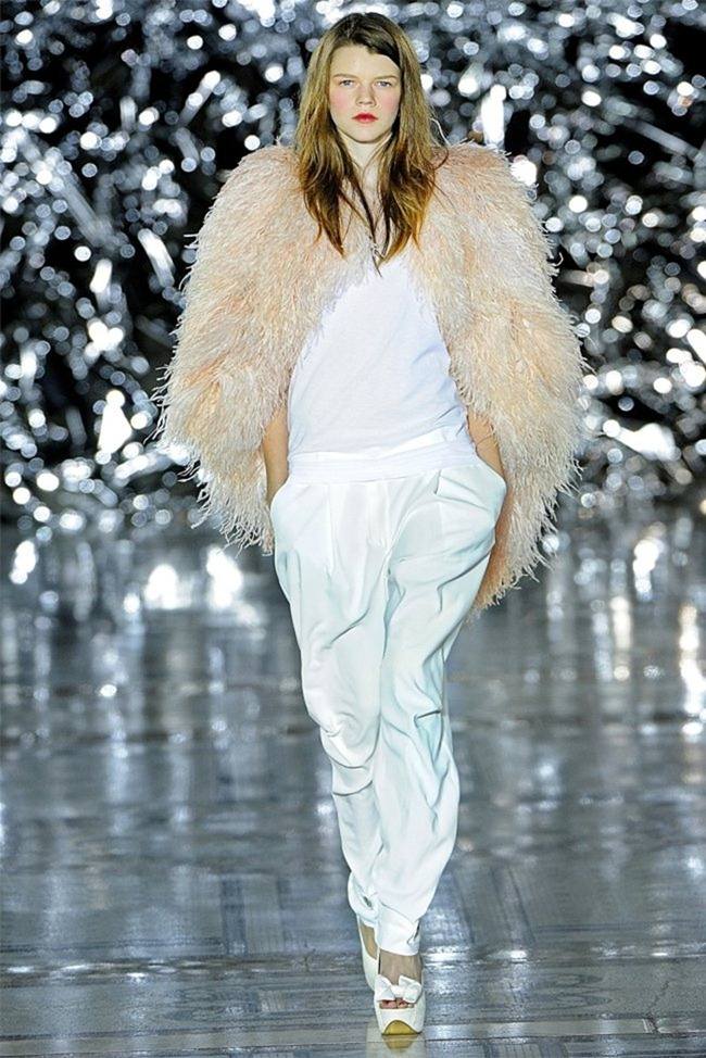 LONDON FASHION WEEK: GILES SPRING 2012