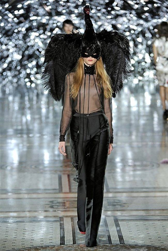 LONDON FASHION WEEK: GILES SPRING 2012