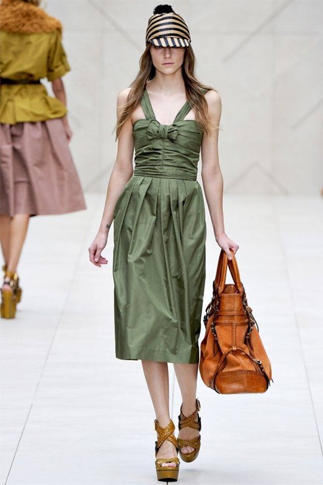 LONDON FASHION WEEK: BURBERRY PRORSUM SPRING 2012