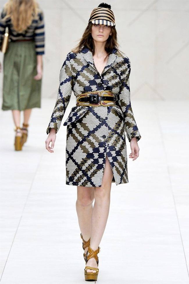 LONDON FASHION WEEK: BURBERRY PRORSUM SPRING 2012