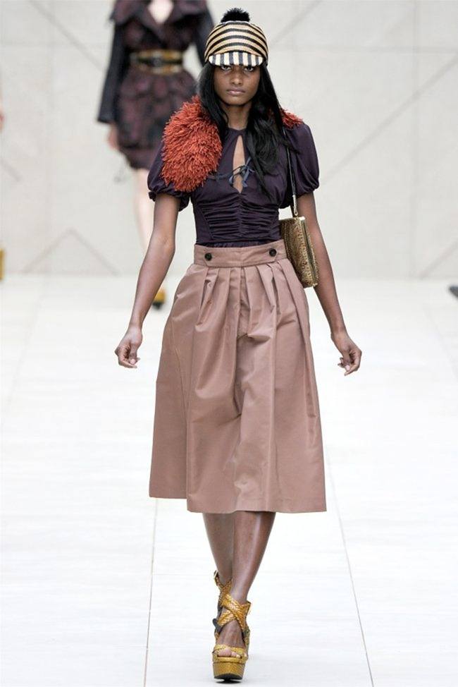 LONDON FASHION WEEK: BURBERRY PRORSUM SPRING 2012
